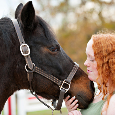 PC Julie Fischer McCarter/Shoot Photo Inc. - Authentic connections, in partnership with horses