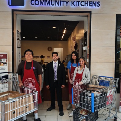 Pick up of Cooked Meals by one of our partners from Shelter House