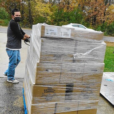 Unpacking To Distribute Food