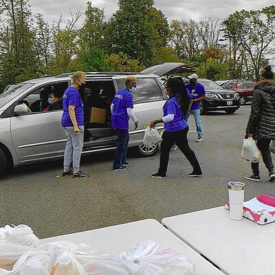 Loading Cars