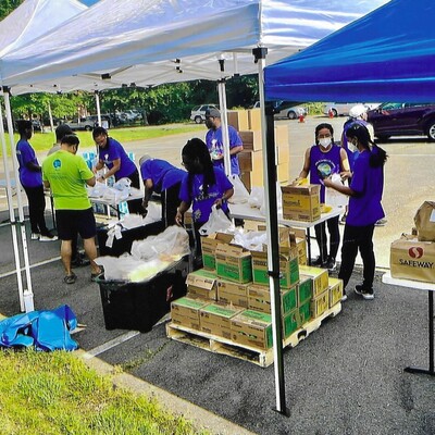Volunteers Getting Ready To Serve