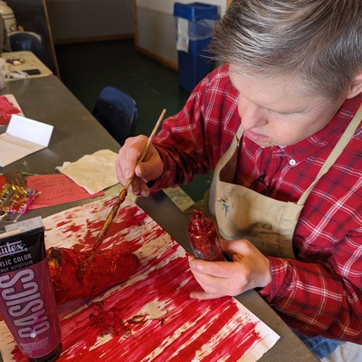 Spencer adds glitter to shine his shoes up